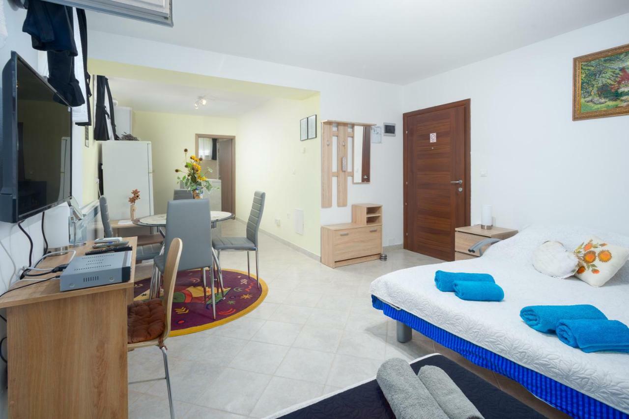 Apartment Zlatko Rovinj Luaran gambar